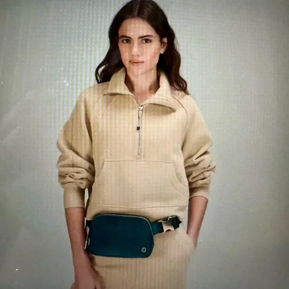 Lululemon Everywhere Belt Bag green jasper/gold in velour 1L - Picture 12 of 12